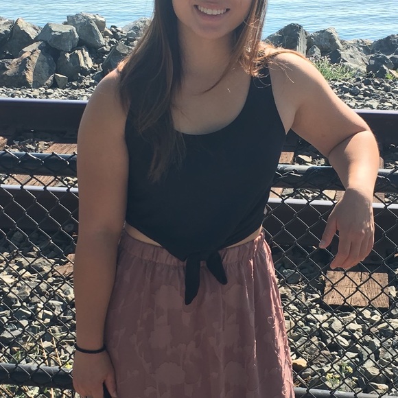 Aritzia cropped tie front tank - Picture 5 of 5